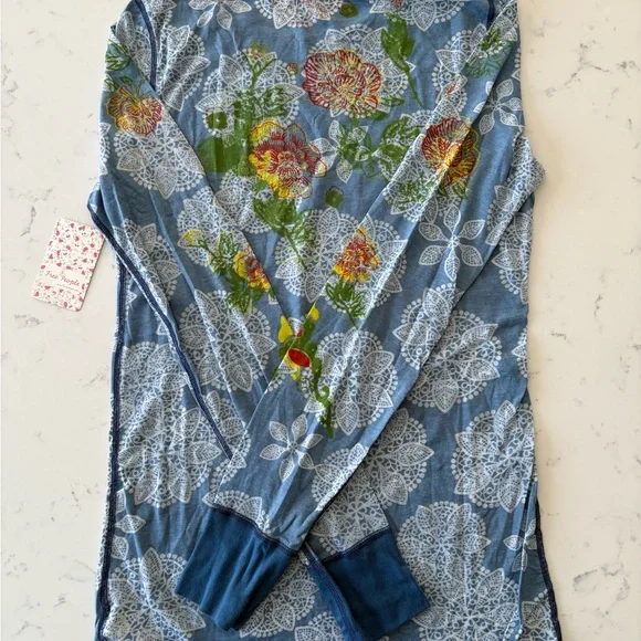 Women’s Vintage Free People Floral Print Long Sleeve Tee - Size Large - Picture 2 of 4